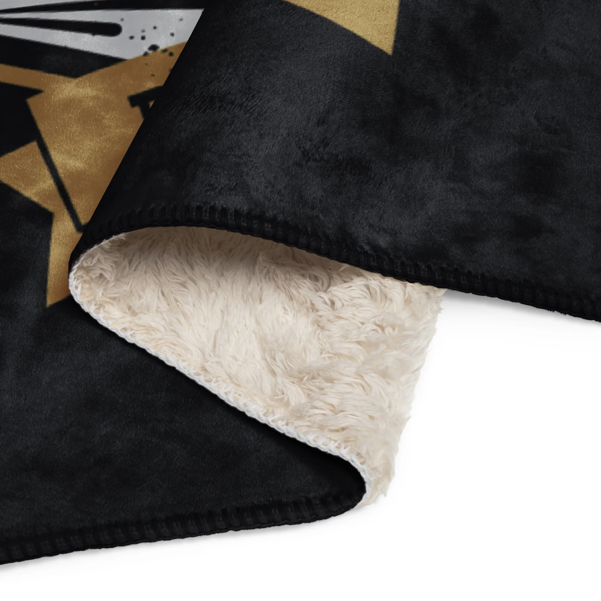 Yellowstone Bunkhouse Premium Sherpa Blanket - Image 3