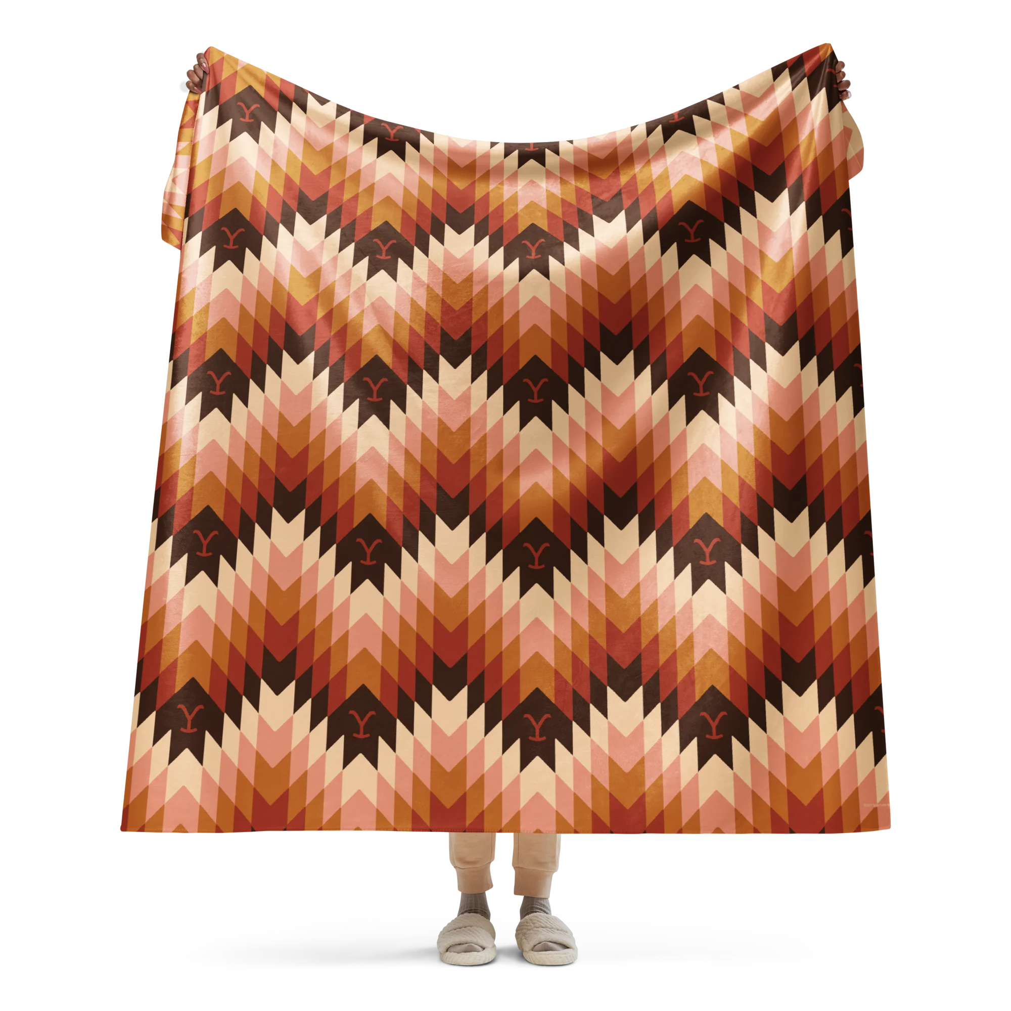 Yellowstone Chevron Pattern Sherpa Blanket - Image 13