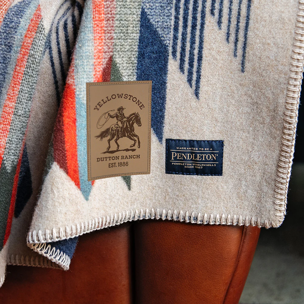 Yellowstone x Pendleton Exclusive Wool Blanket - Image 2