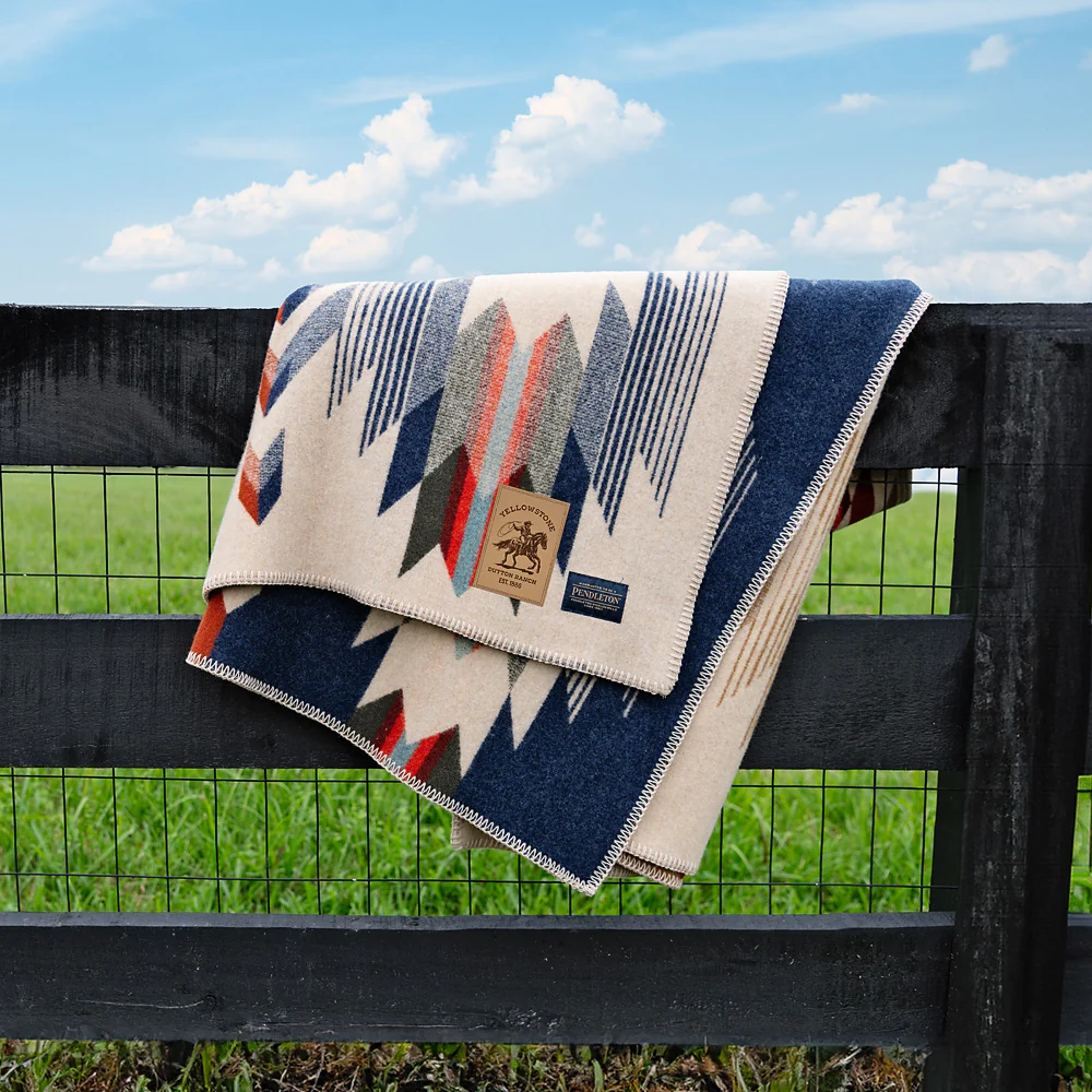 Yellowstone x Pendleton Exclusive Wool Blanket - Image 3